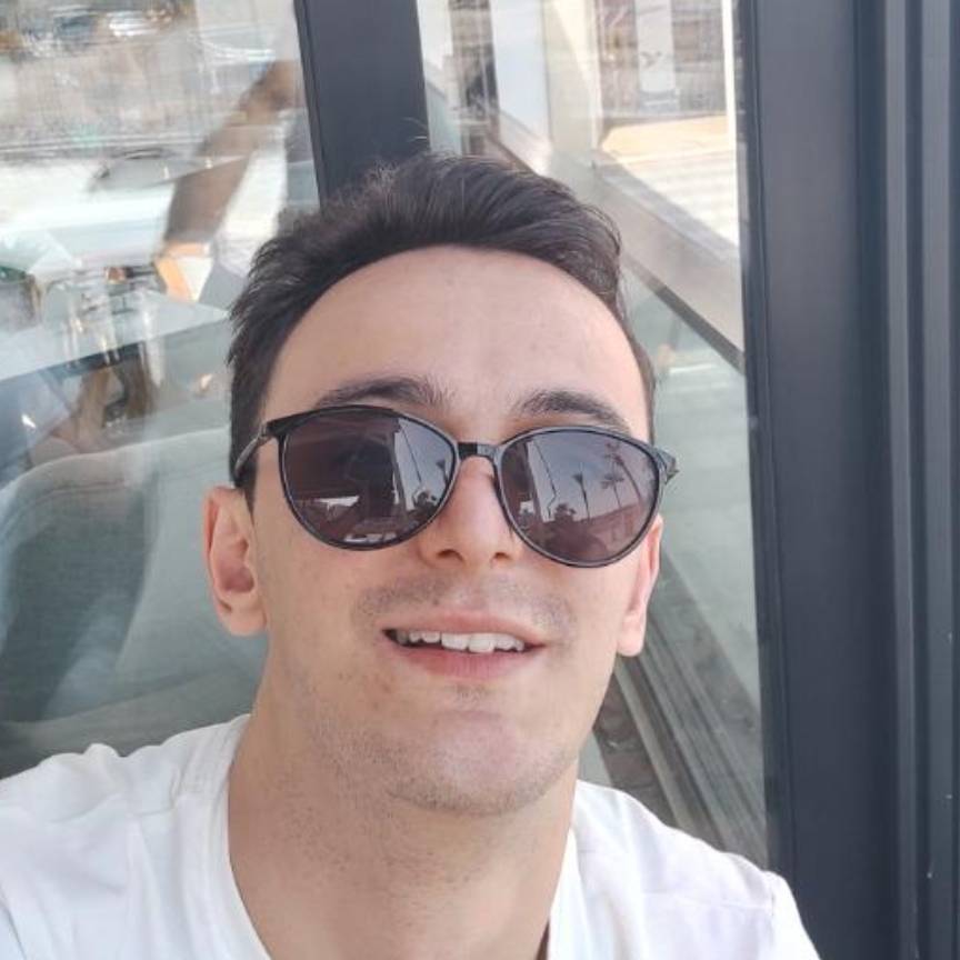 Enes Şavur